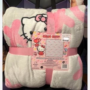 Viral hello Kitty blanket